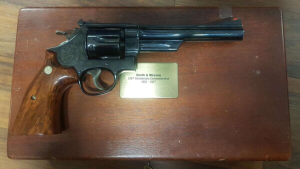 Smith&Wesson 25-3 Anniversary 125 VARATTU | anni2