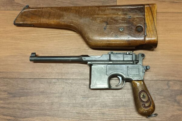 Mauser C96 9mm "Ukkomauseri" | UKKO2