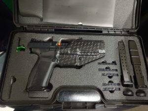 Käytetty Canik SFX Rival 9mm kahdella lippaalla, laukulla ja kotelolla