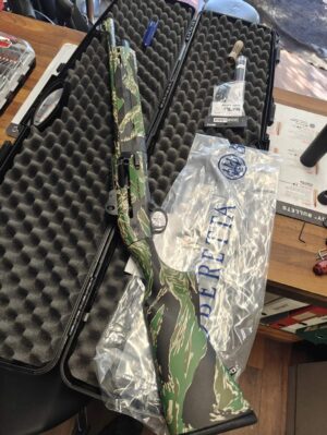 Beretta 1301 tactical TGR stripe green 12/76